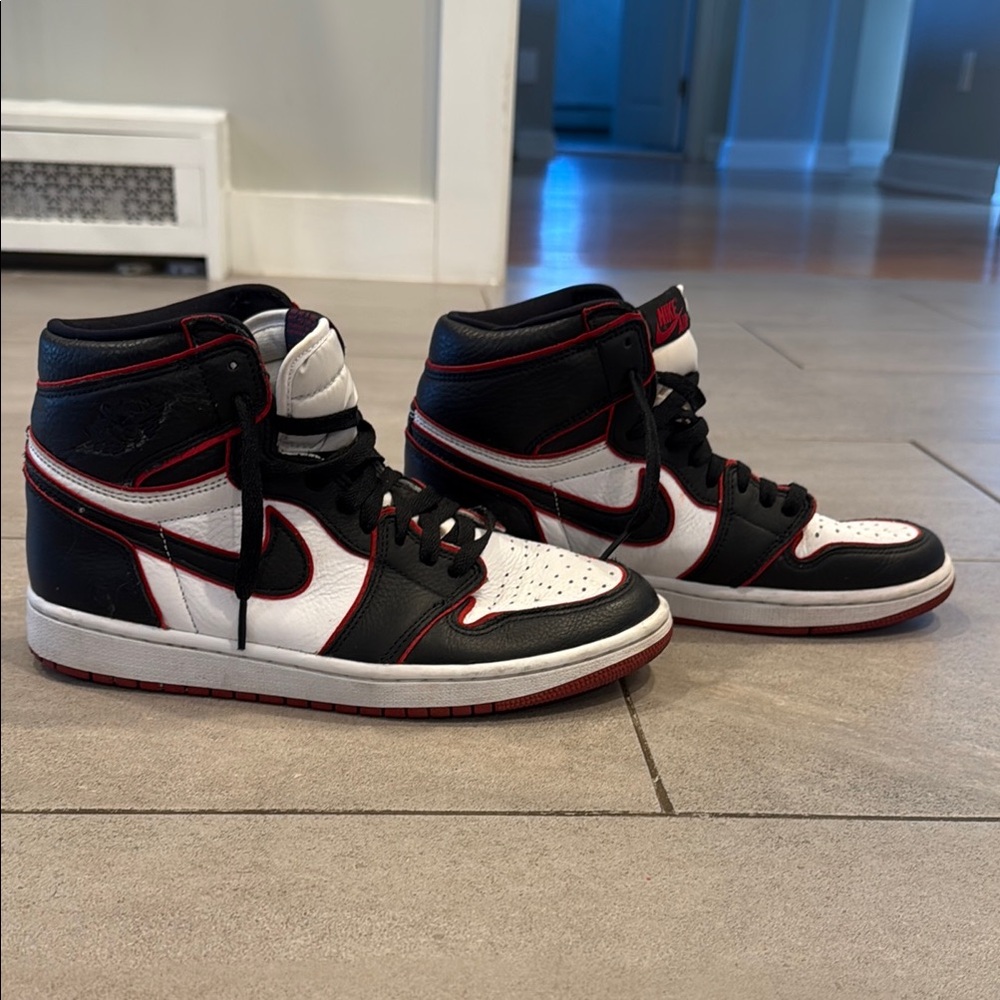 Nike 2019 Air Jordan 1 Retro High OG 'Bloodline' Hight Tops Size 8.5